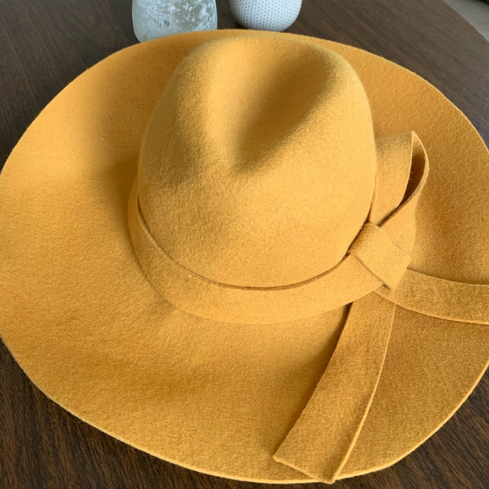 Anthropology Renee NYC accessories -Yellow hat